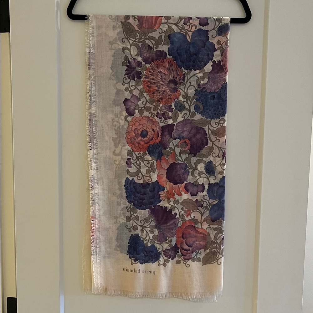 Pierre Balmain Patterned Scarf